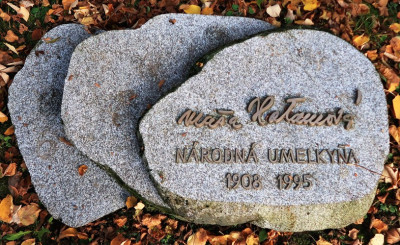 HAĽAMOVÁ, Maša